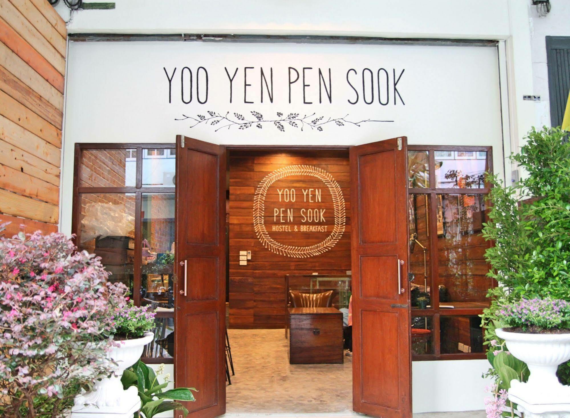 Yoo Yen Pen Sook Albergue Bangkok Exterior foto